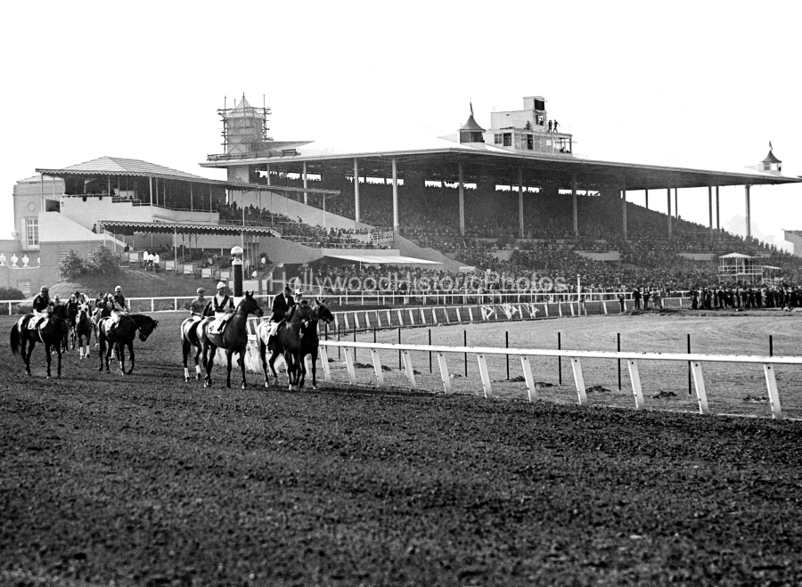 Santa Anita Race Track 1934 2 Opening Day wm.jpg
